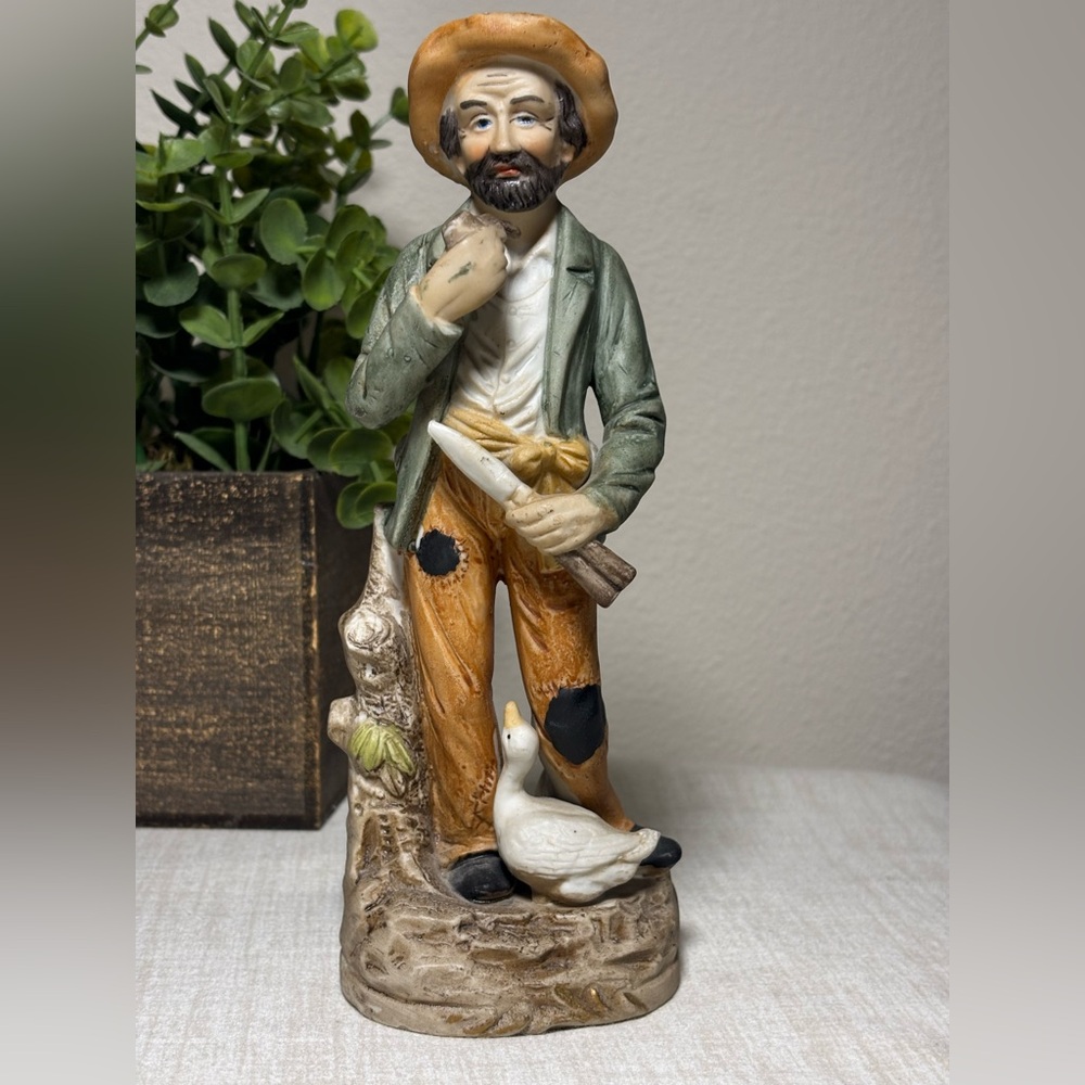 Homco‎ Ceramic Figurine with Man and Goose